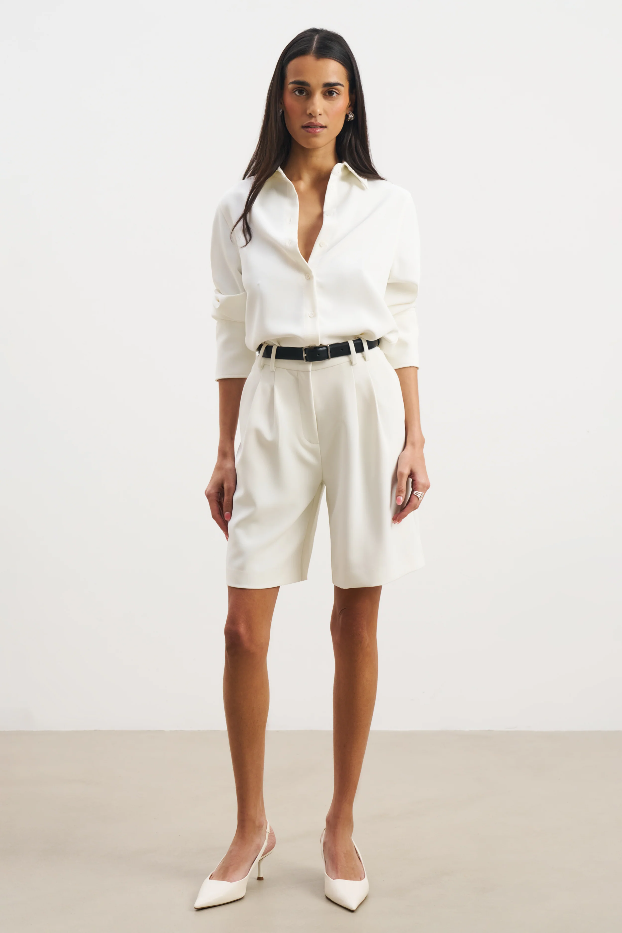 Effortless Oversized Shirt - White - Image 3