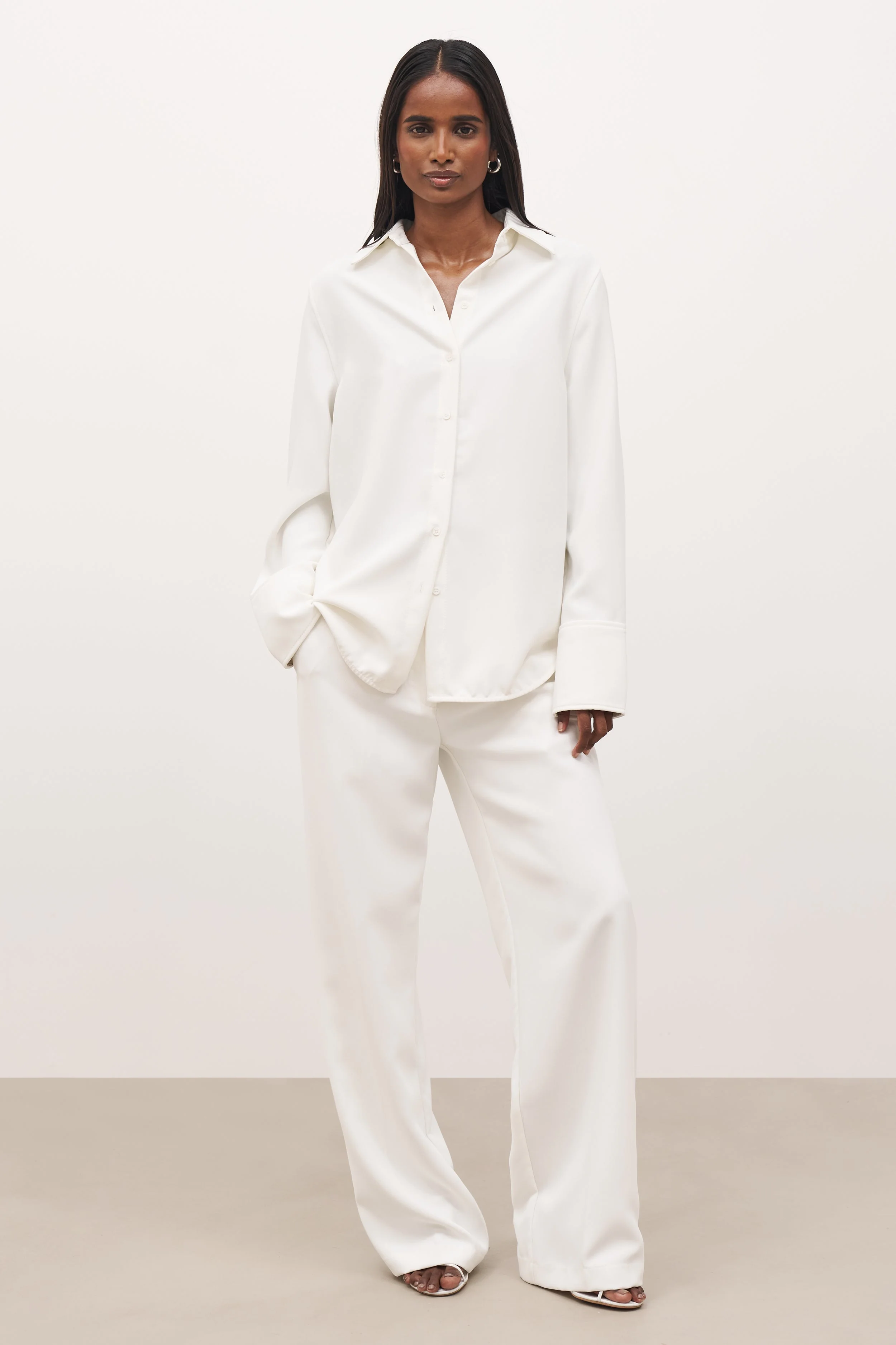 Effortless Oversized Shirt - White - Image 5
