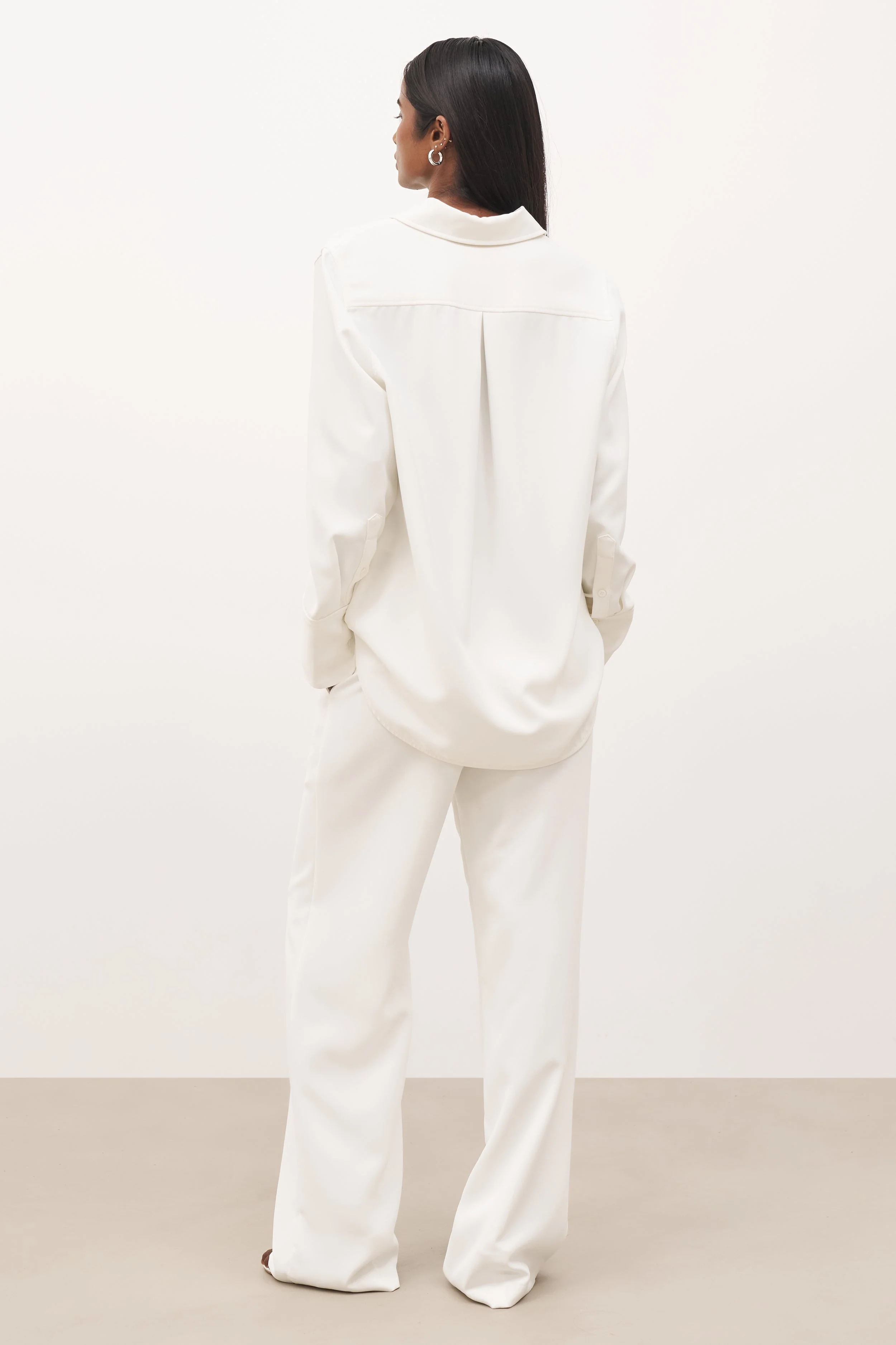 Effortless Oversized Shirt - White - Image 6