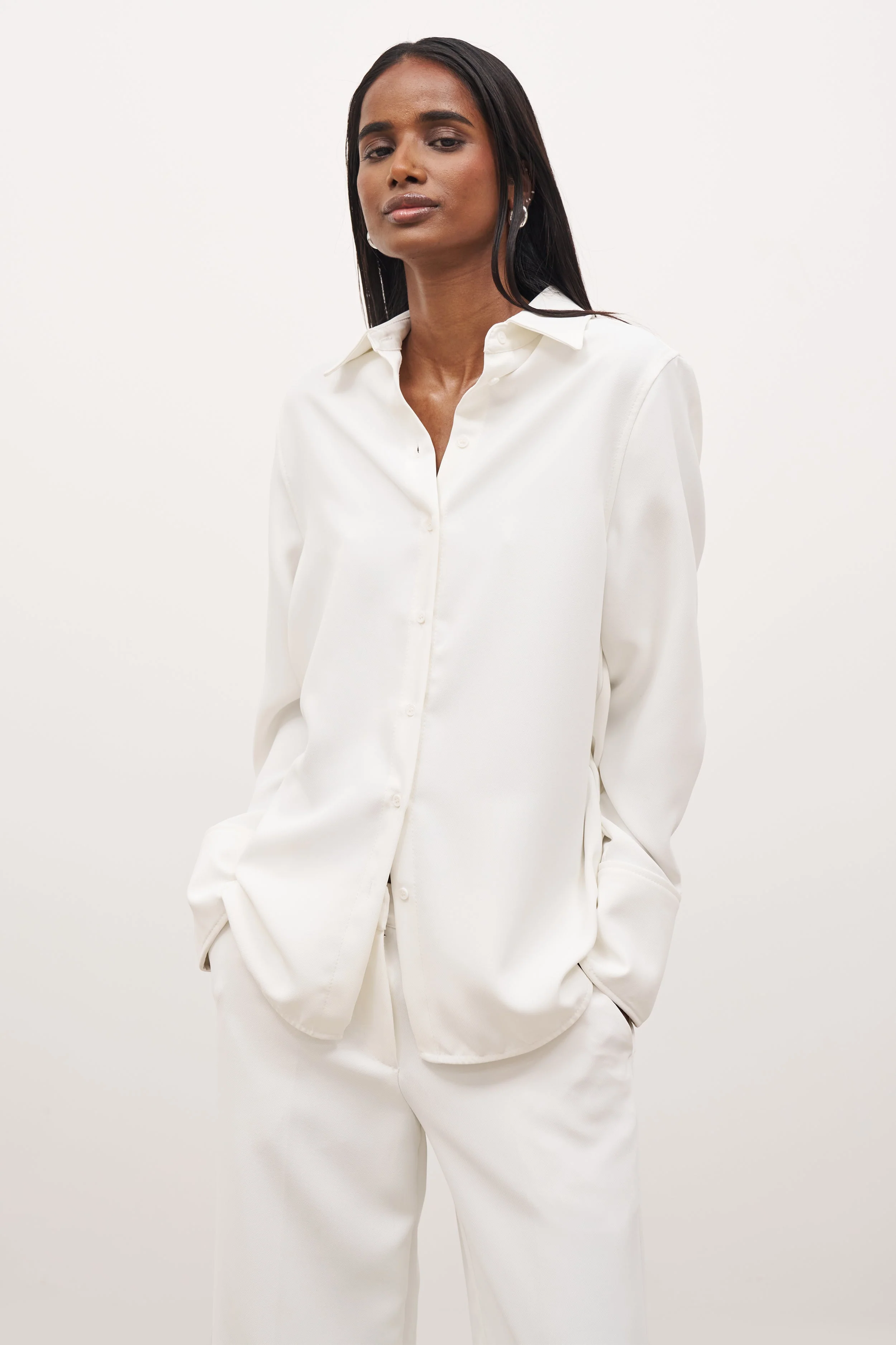Effortless Oversized Shirt - White - Image 9