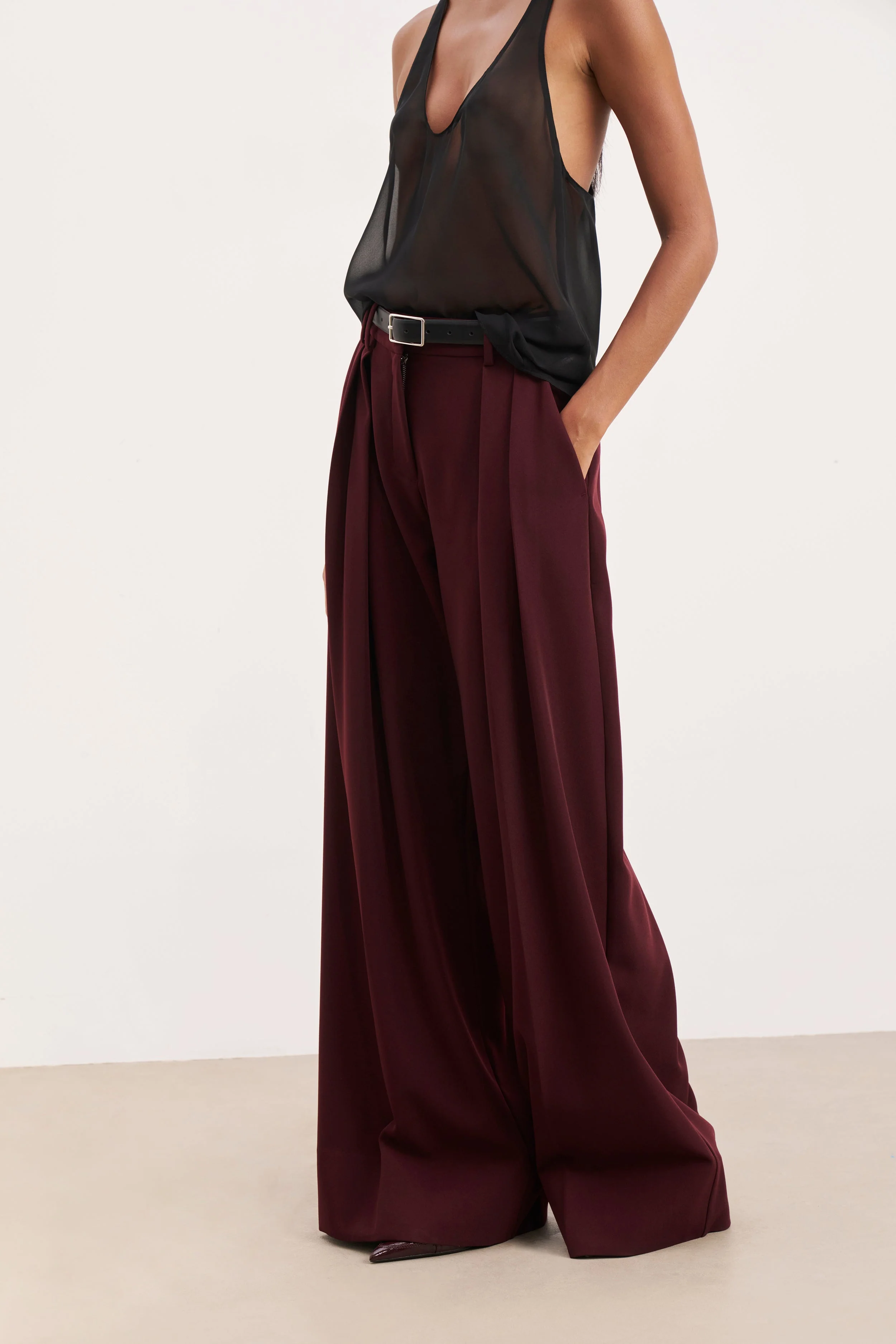 Pleated Ultra Wide Leg Trousers - Mulberry - Image 3