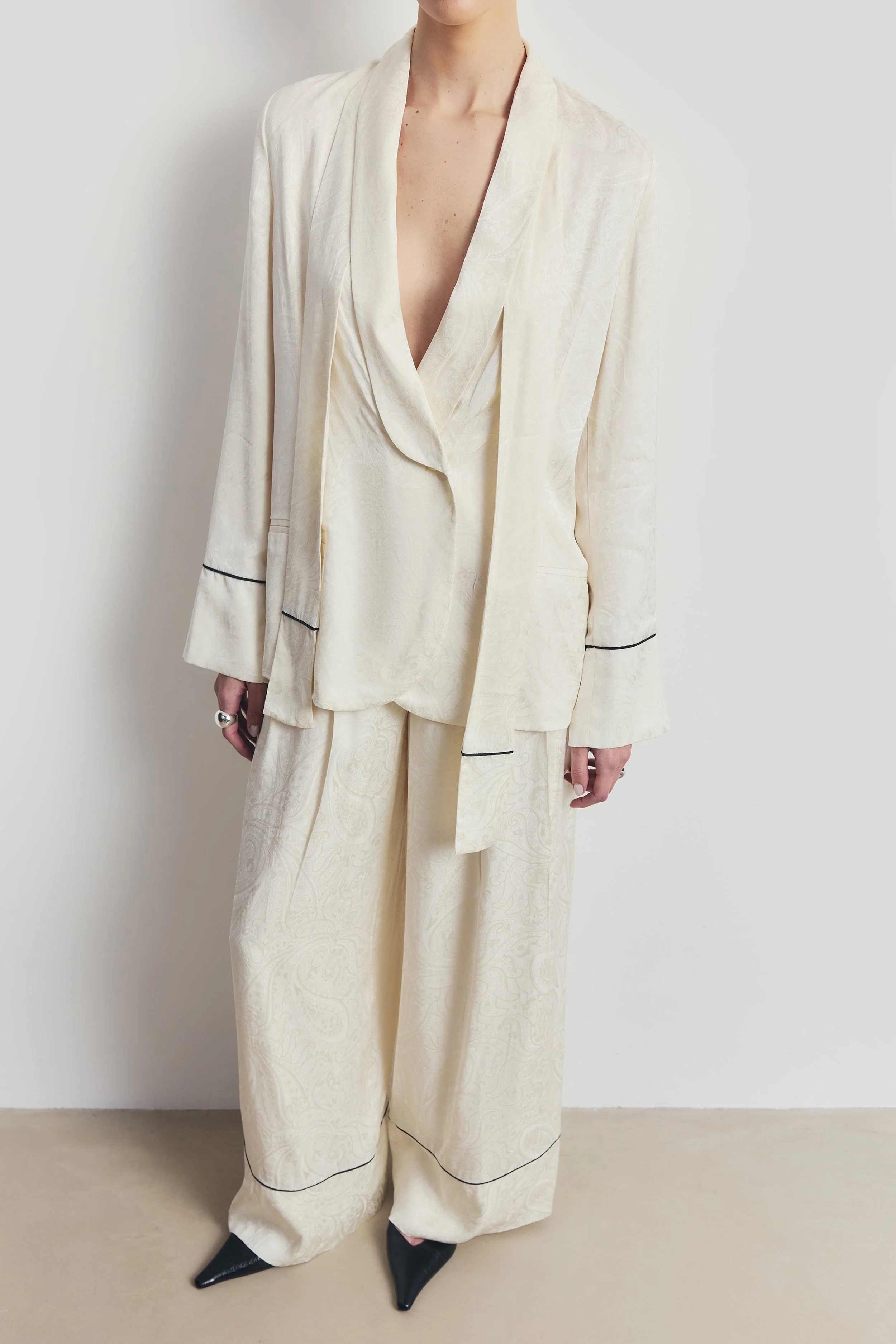 Shawl Collar Jacquard Blazer with Scarf - Cream - Image 5