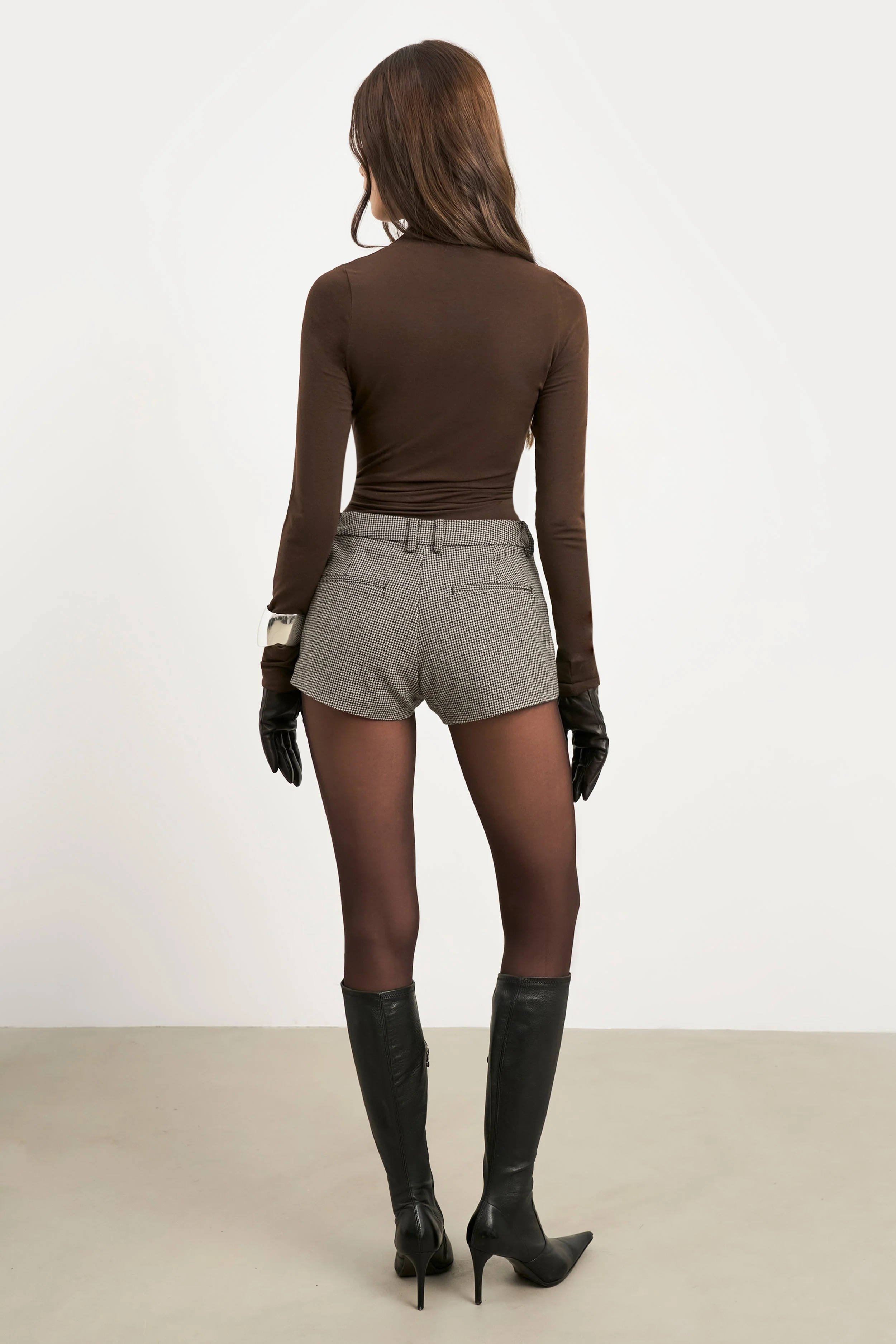 Tailored Mid Rise Micro Shorts - Houndstooth - Image 7