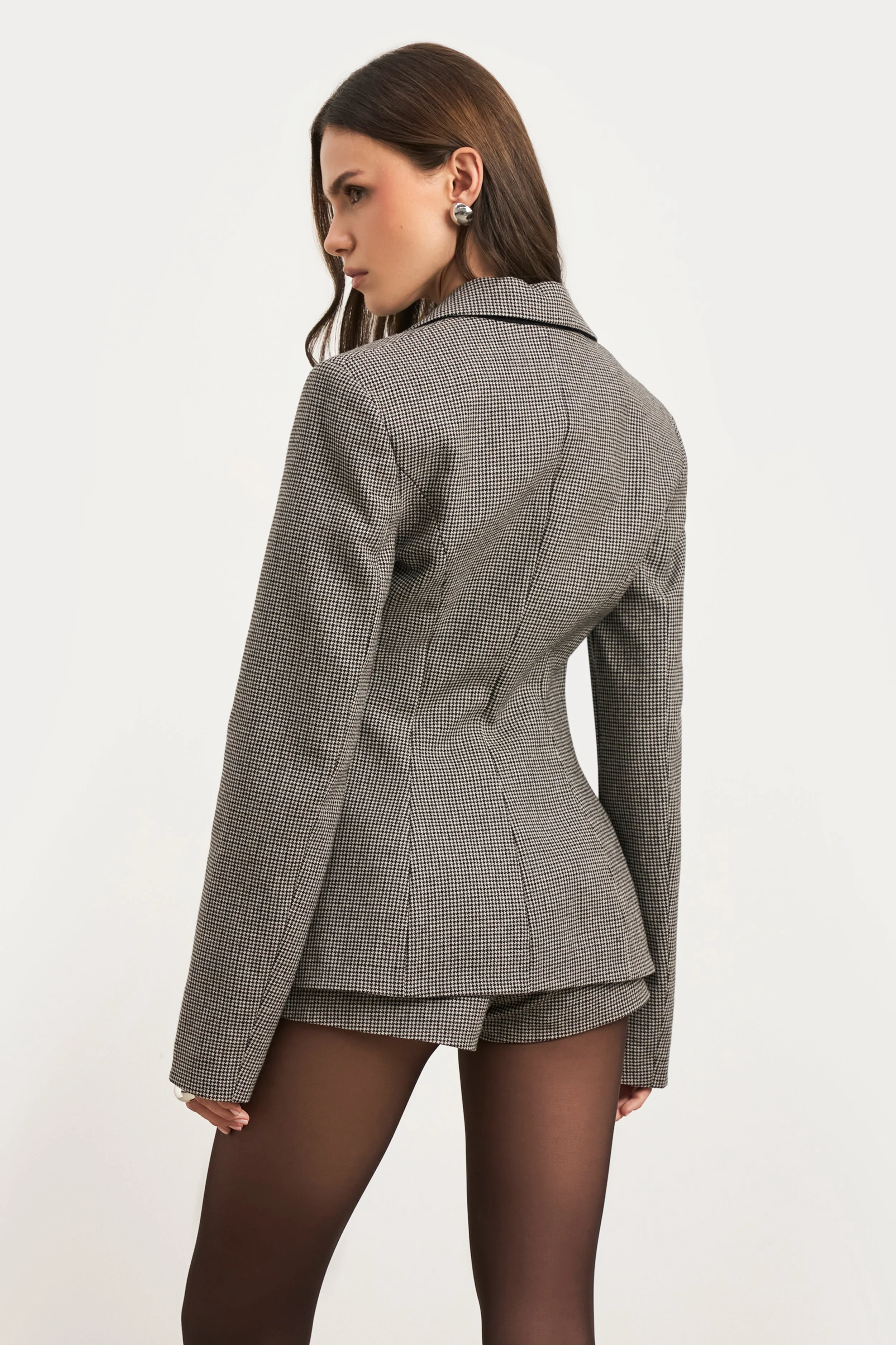 Tailored Mid Rise Micro Shorts - Houndstooth - Image 8